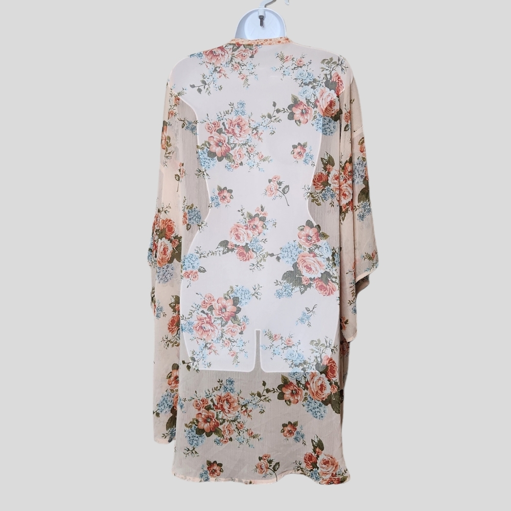 Band of Gypsies Pink Floral Kimono - Picture 3 of 4